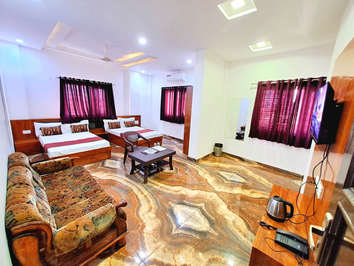 Hotel near Udaipur City Railway Station
